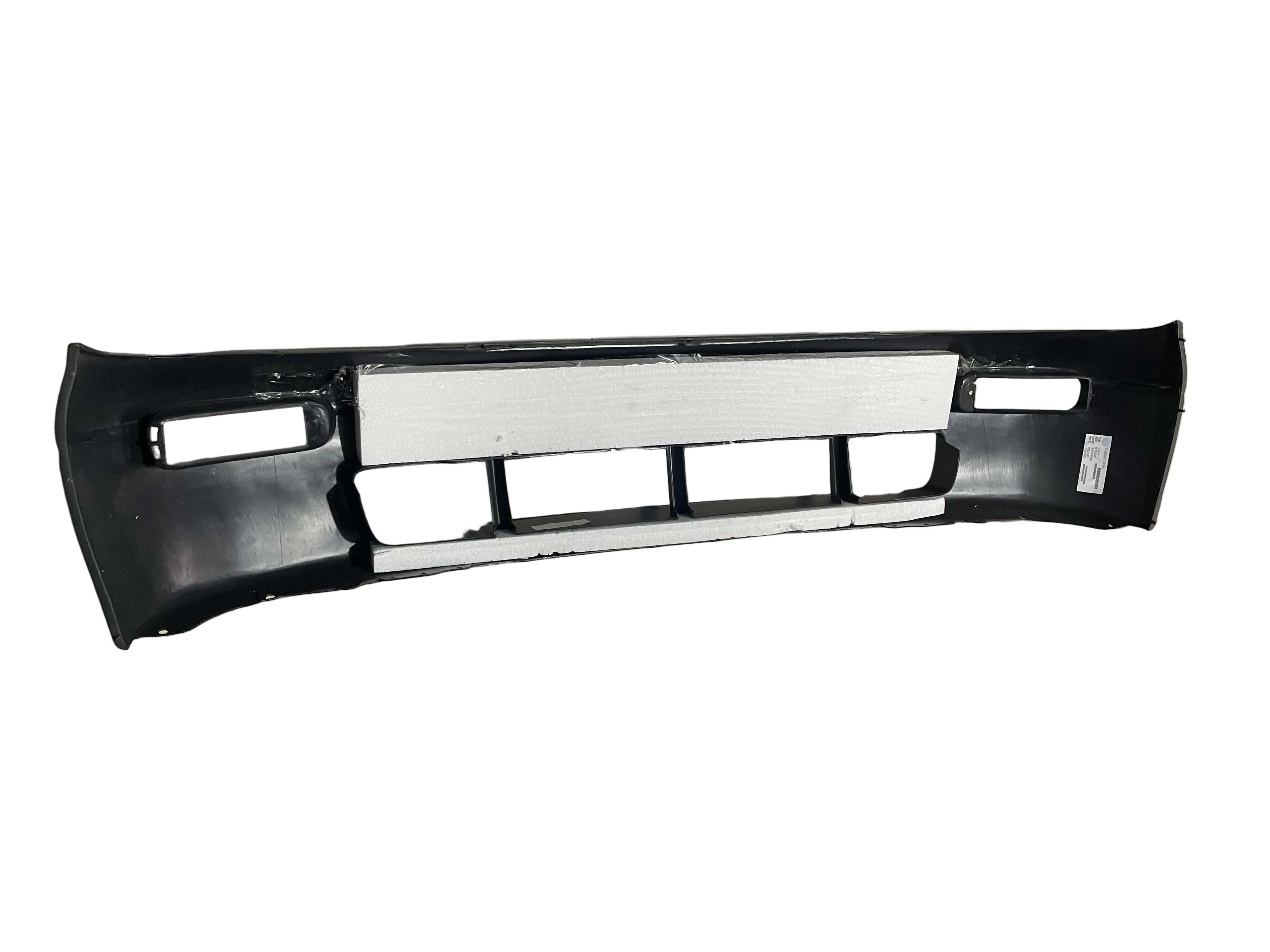 Parachoques delanteros Nissan bluebird u13